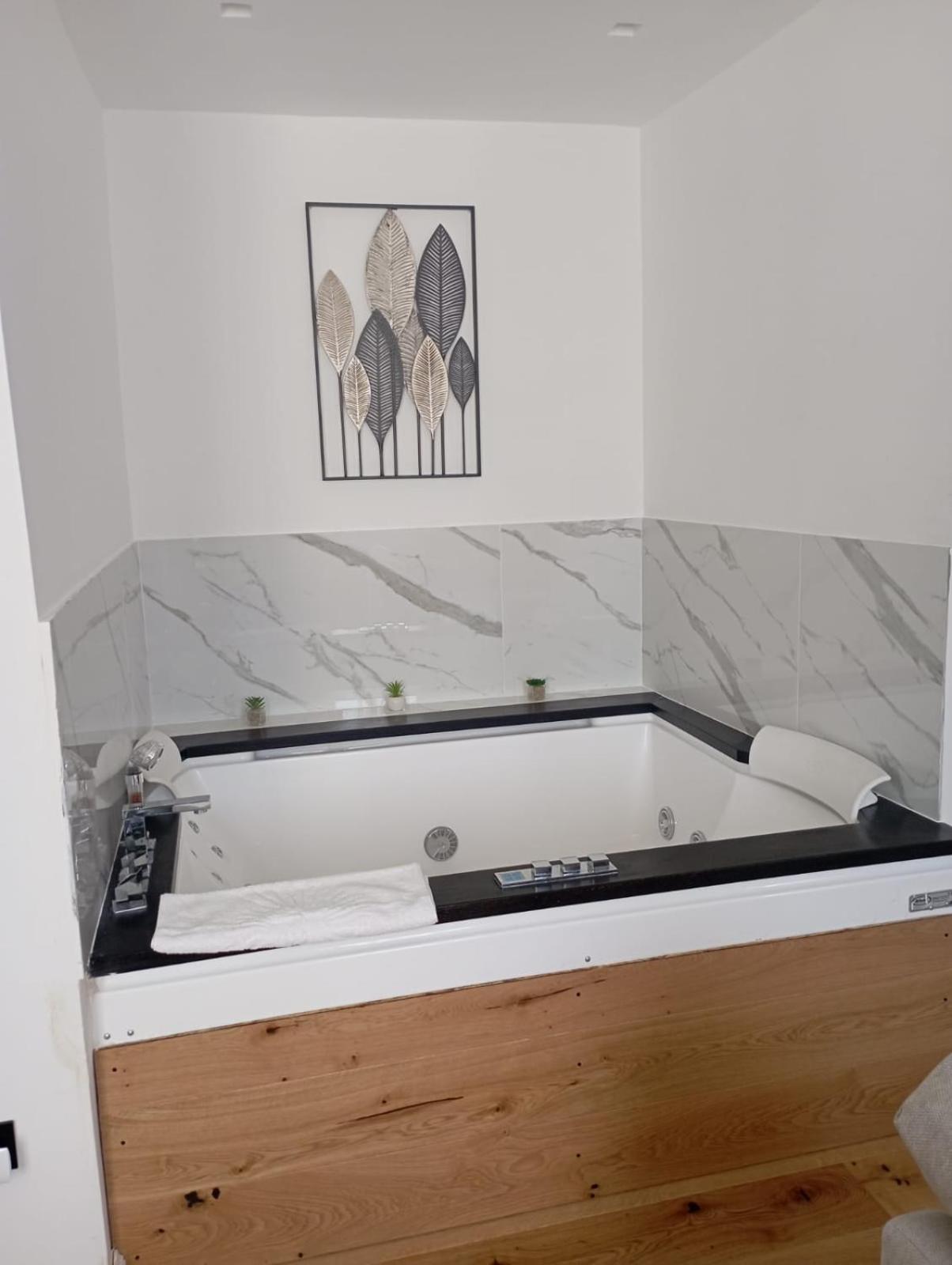 President Plaza Vip Suite Spa By Babylon Stay Naples Luaran gambar